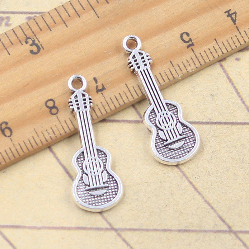 Musical Instrument Like Guitar - 20 個チャーム楽器バイオリンギター 27 × 10 ミリメートルアンティークシルバーカラーペンダント作成