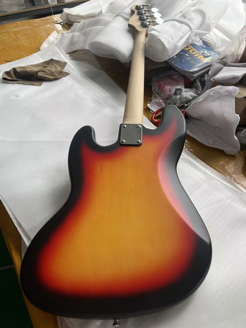 エレクトリックベースのローズウッド指板,4弦,ボディに沈む夕 - Bass Guitar Fretless のレビューと価格